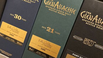 Hoeveel liter whisky produceert Glenallachie per jaar?